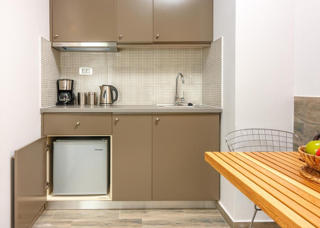 Rigas City Apartment Chrissi Akti Chania Exterior foto