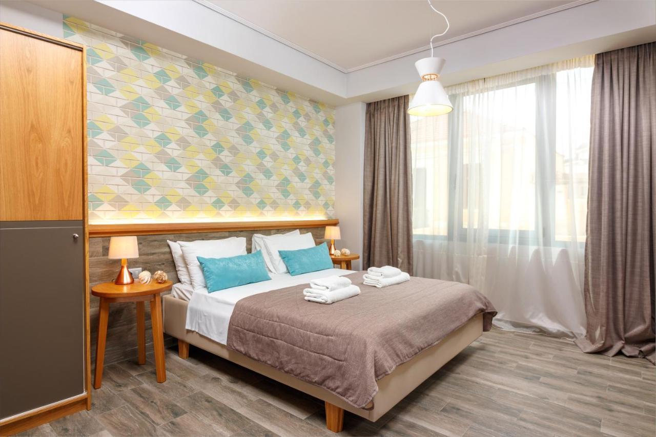 Rigas City Apartment Chrissi Akti Chania Exterior foto